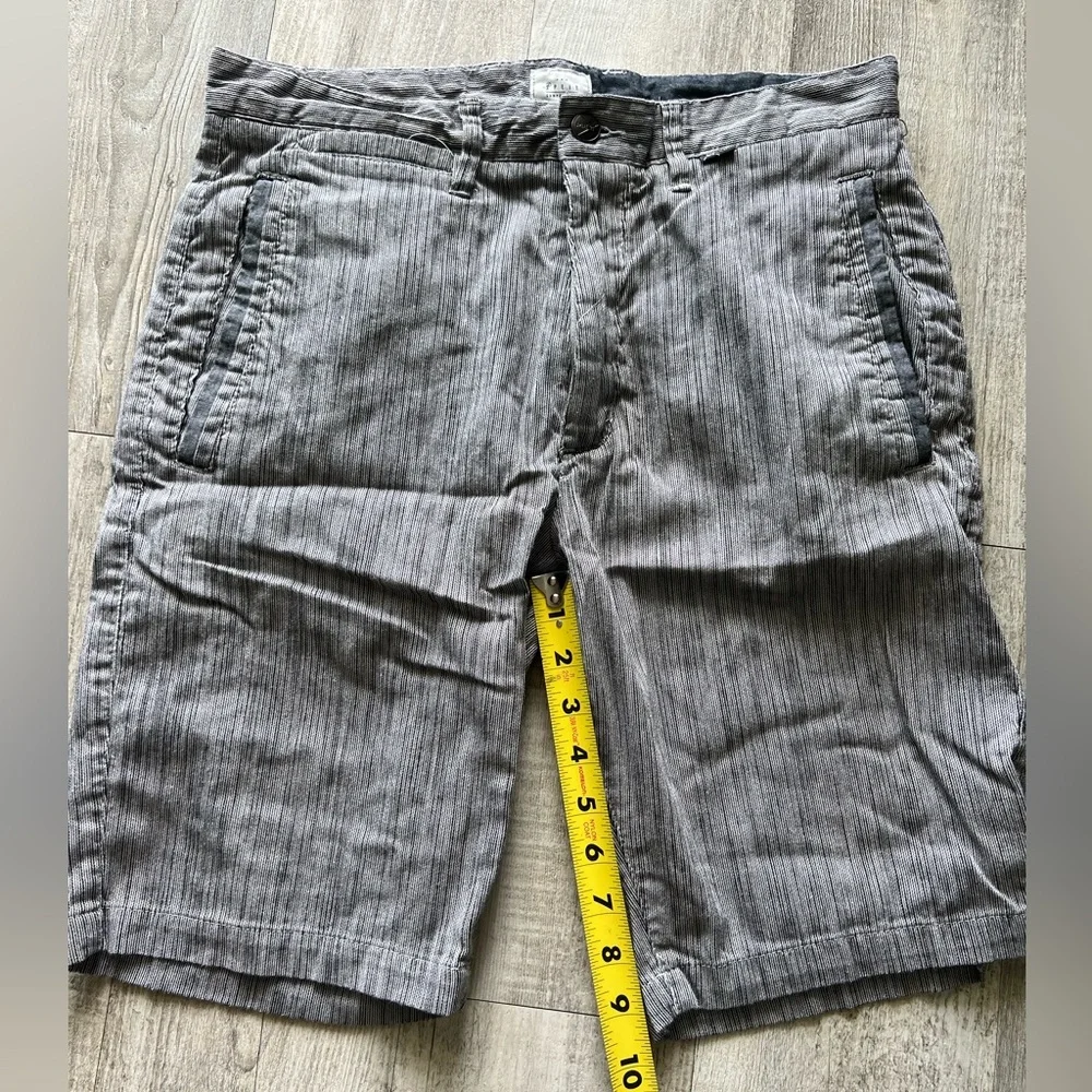 Mens Gray Casual Shorts Size 30 Classic Fit Flat Front Summer Split Co USA - Picture 8 of 11
